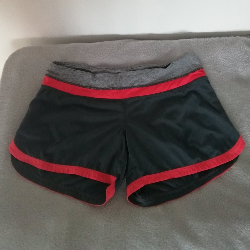 Lululemon Groovy Run Shorts